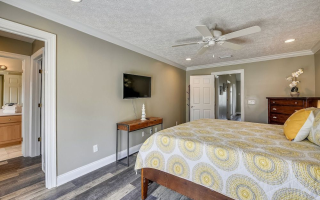 Serenity Beach by Book That Condo