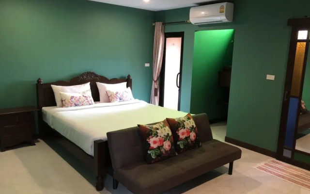 Baan Plubthong