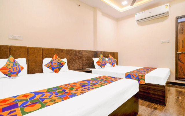 Fabexpress Neelam Palace