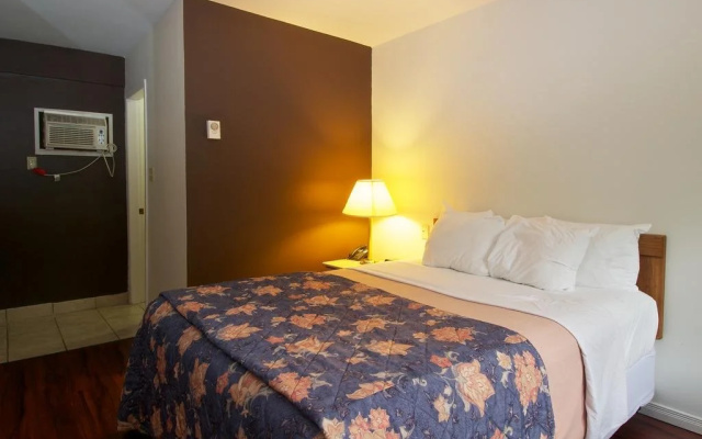 Northlander Motel