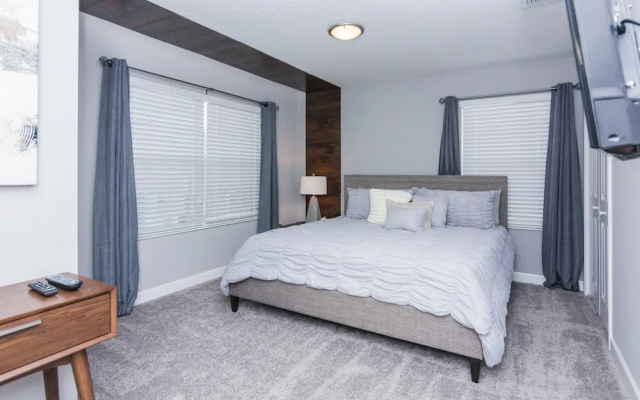 Dream Townhome with private pool Close to Disney SL4906