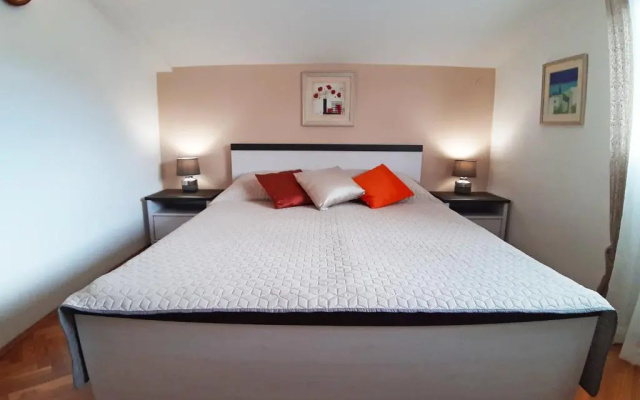 Apartments Zrinka 793
