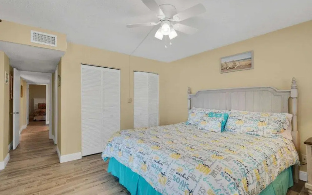 Regency Towers 3 Bedroom Apartment