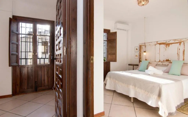 tuGuest Pool House Albaicin
