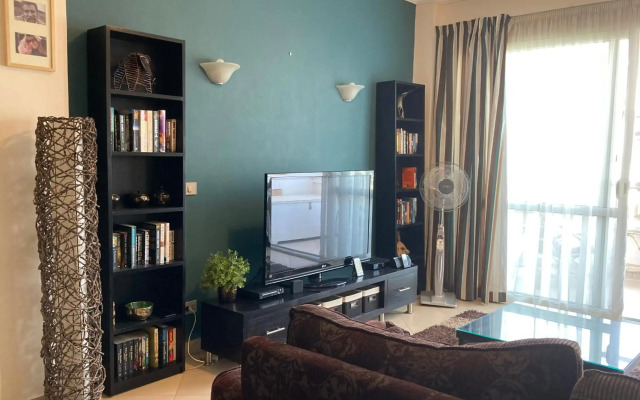 Cherry Apartment