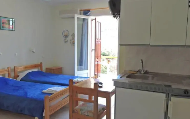 Chios Rooms Maria