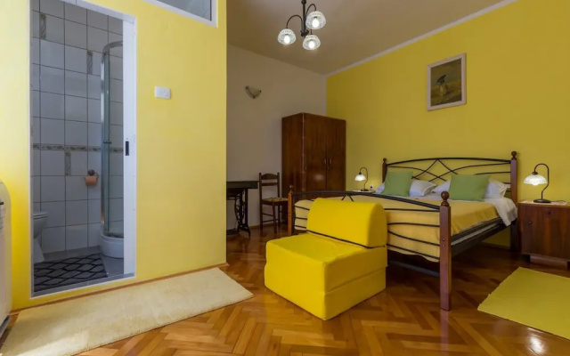 House Delfin