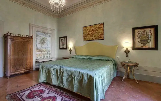 Piazza Salvemini Elegant