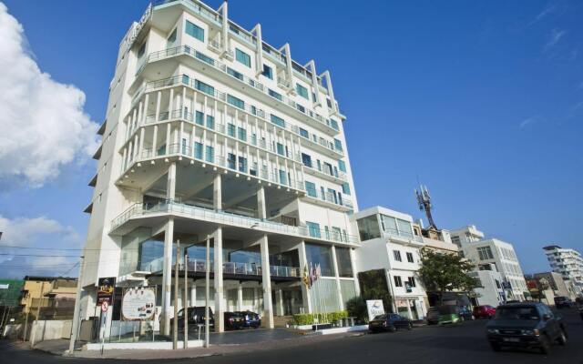 Mirage Hotel Colombo вид на фасад