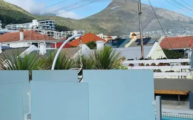 Lovely 3 bed With Splash Pool in Seapoint - 2245