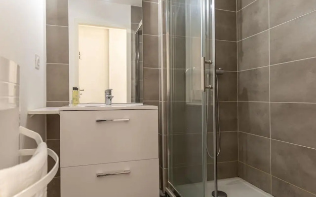 Updated Studio for 4 With Indoor Pool