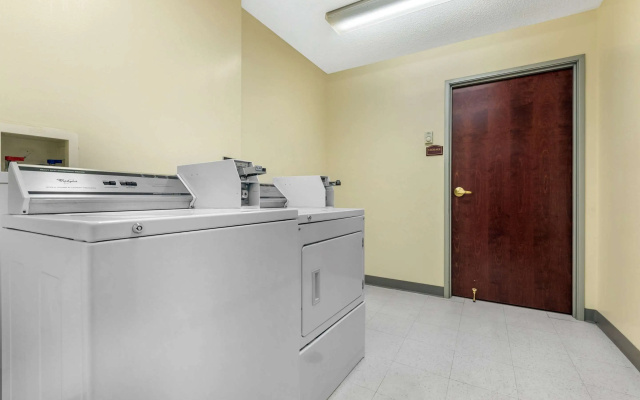 Comfort Suites Findlay I-75 near Sports Complex