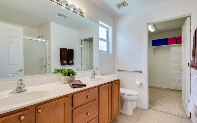 La Costa - 2 Br home by RedAwning