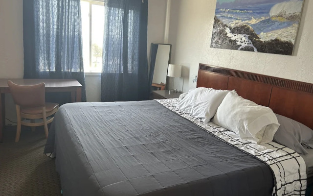 Newport Bay Motel