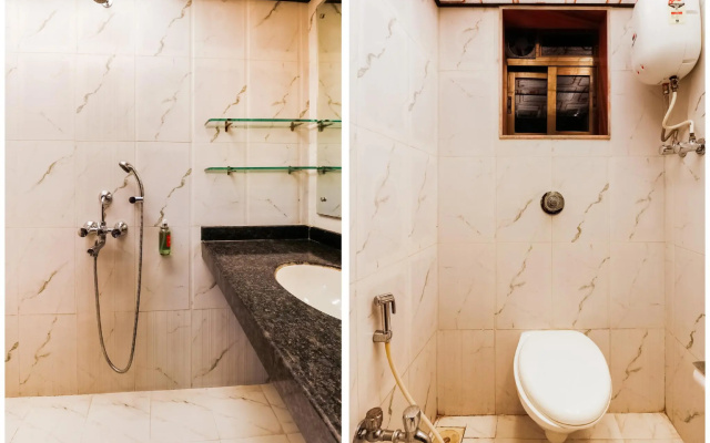 OYO Flagship 62835 Oriental Rooms And Banquet Madh Church