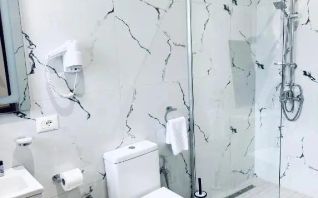 Kutal Park Inn Hotel