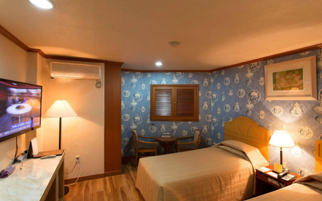 Kaya Tourist Hotel