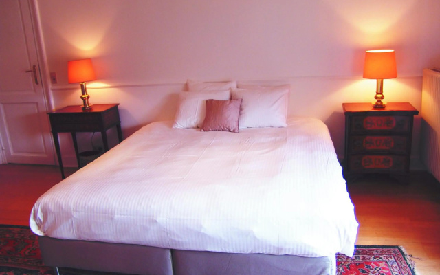 Louise Chatelain suites