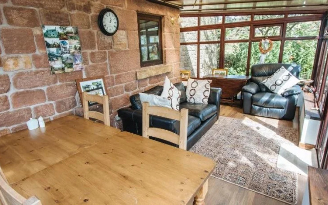 Hen Cloud Cottage
