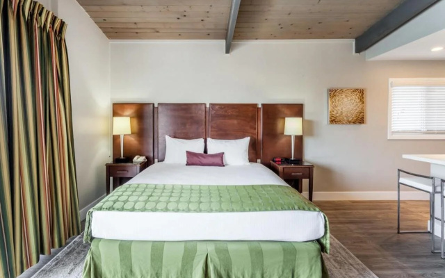 Ramada by Wyndham San Diego North Hotel & Conference Center