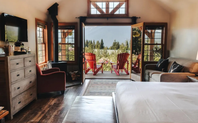 Heather Mountain Lodge