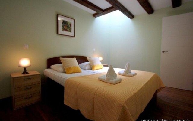 Отель Old Town Apartments Испания, Мадрид - отзывы, цены и фото номеров - забронировать отель Old Town Apartments онлайн комната для гостей