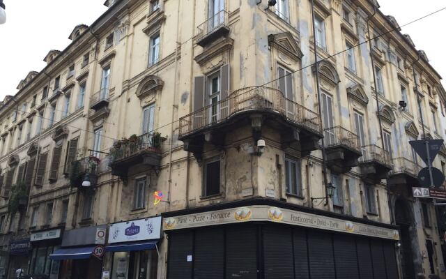 Отель B&B Torino Très Chic вид на фасад