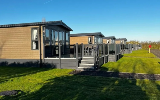 Sure Studio by Best Western Brackenborough Lakes & Resort