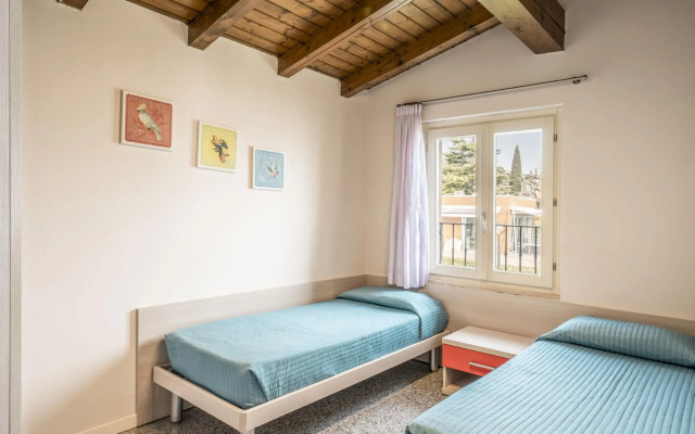 Apartment in Manerba with barbecue