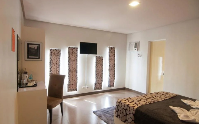 Avenue One Hotel