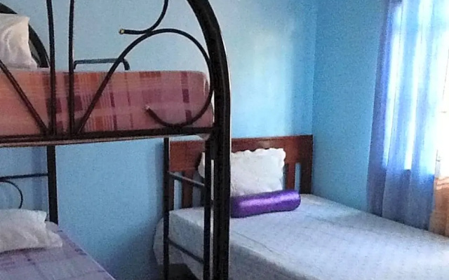 Bognot Lodge : Alvin Bognot Mt Pinatubo Guesthouse And Tours