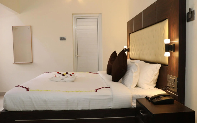 SS Silver Oaks Resort