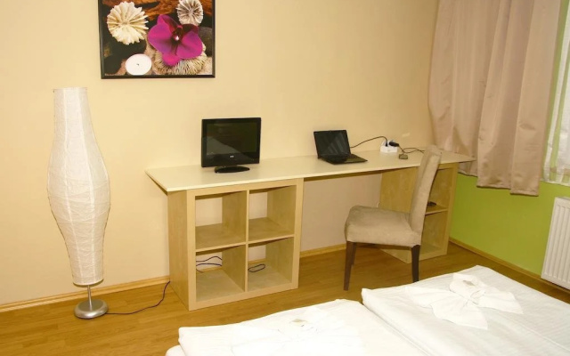 Hotel Bor