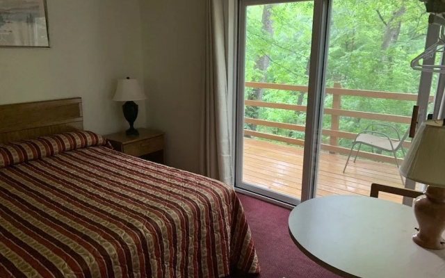 Lakeside Motel