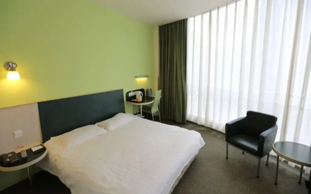 Home Inn Selected Nanjing Xuanwu Lake Xinmofan Malu Metro Station
