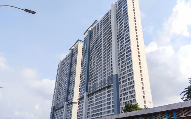 Warm And Cozy 2Br At Tifolia Apartment
