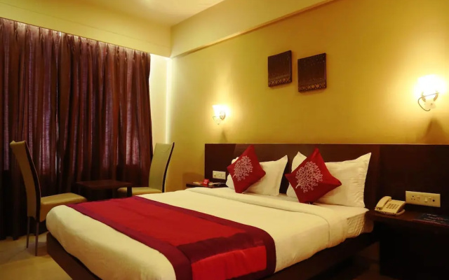 Oyo 1349 Hotel Solitaire
