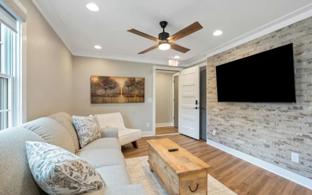 Carters Court Serene Suite