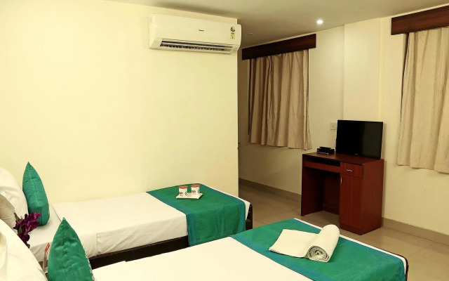 OYO Rooms Park Street Mullick Bazar