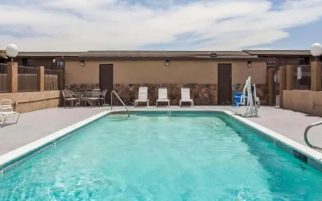 Tri City Inn