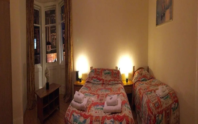Menzies Apartment