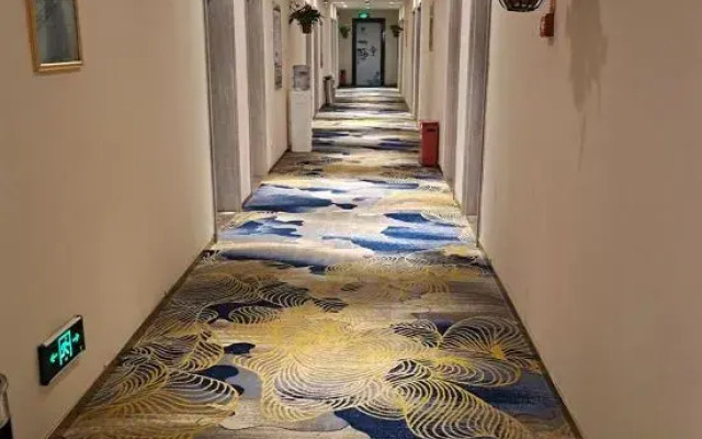 Mingyue Business Hotel