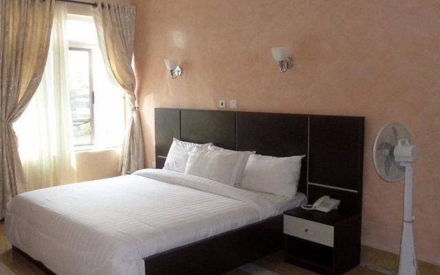 Top Rank Hotel Galaxy