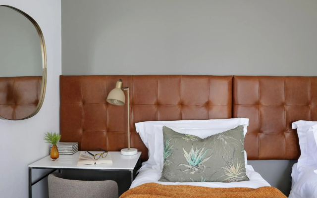Oak Village B&B