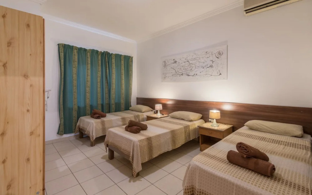 Spinola Bay Mansion Seafront Apartment by Getaways Malta