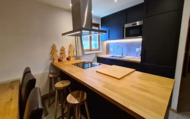 Apartment With Modern Furniture