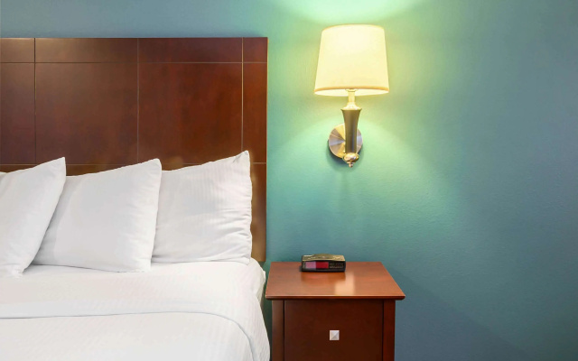 La Quinta Inn & Suites by Wyndham Longview North