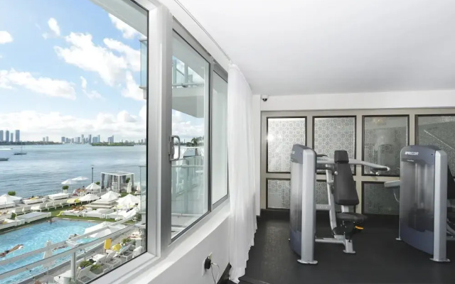 Miami World Rental - Mondrian 808