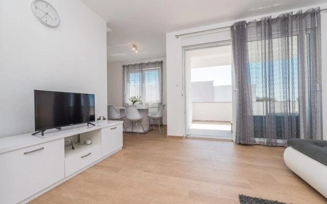 Villa Star 5 luxury apartment with a pool