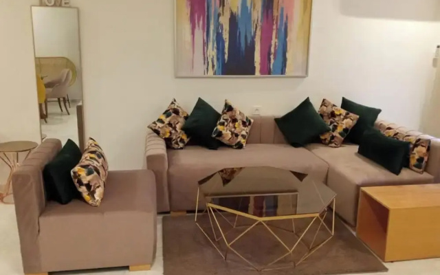 1bed Apartment - Sleeps 4 - Balcony, Wifi, Parking